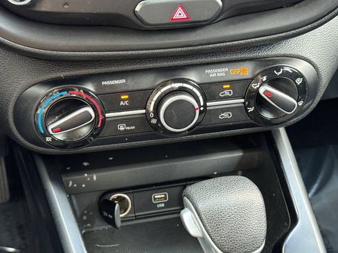Used 2023 Kia Soul LX FWD image 19