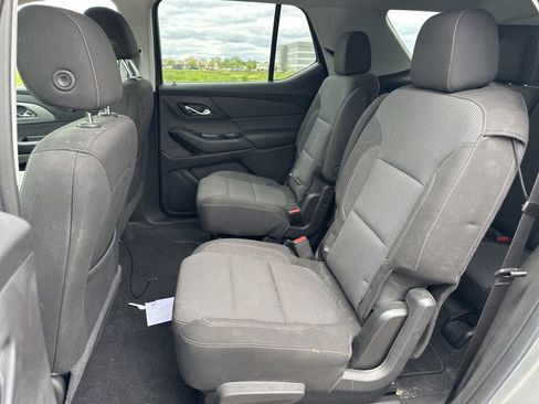 Used 2019 Chevrolet Traverse LT FWD image 13