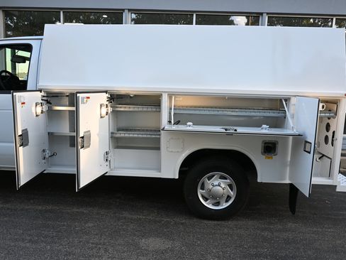 New 2026 Ford E-350 and Econoline 350 Super Duty w/ Power Equipment Group image 7