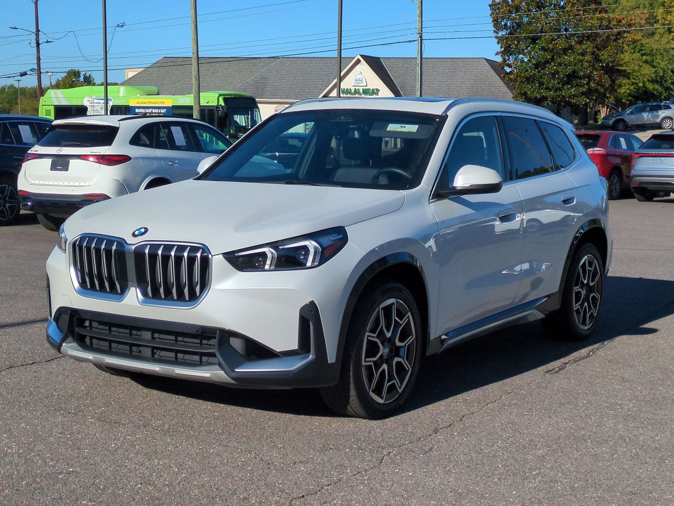 Used 2026 BMW X1 xDrive28i AWD/4WD image 7