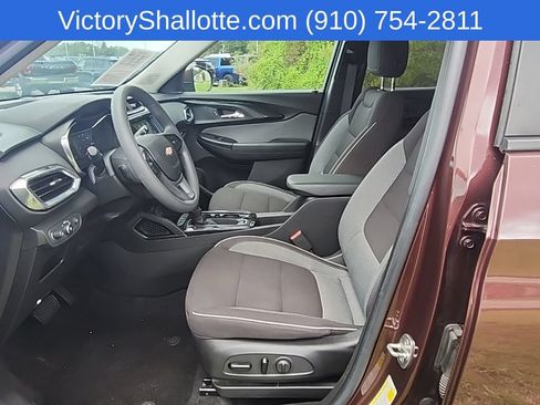 Used 2023 Chevrolet TrailBlazer LT w/ Convenience Package FWD image 19