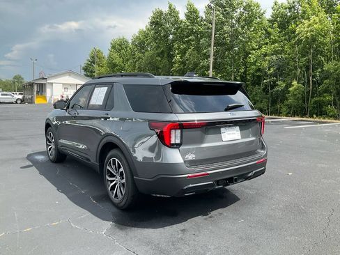 Certified 2026 Ford Explorer ST-Line RWD image 7