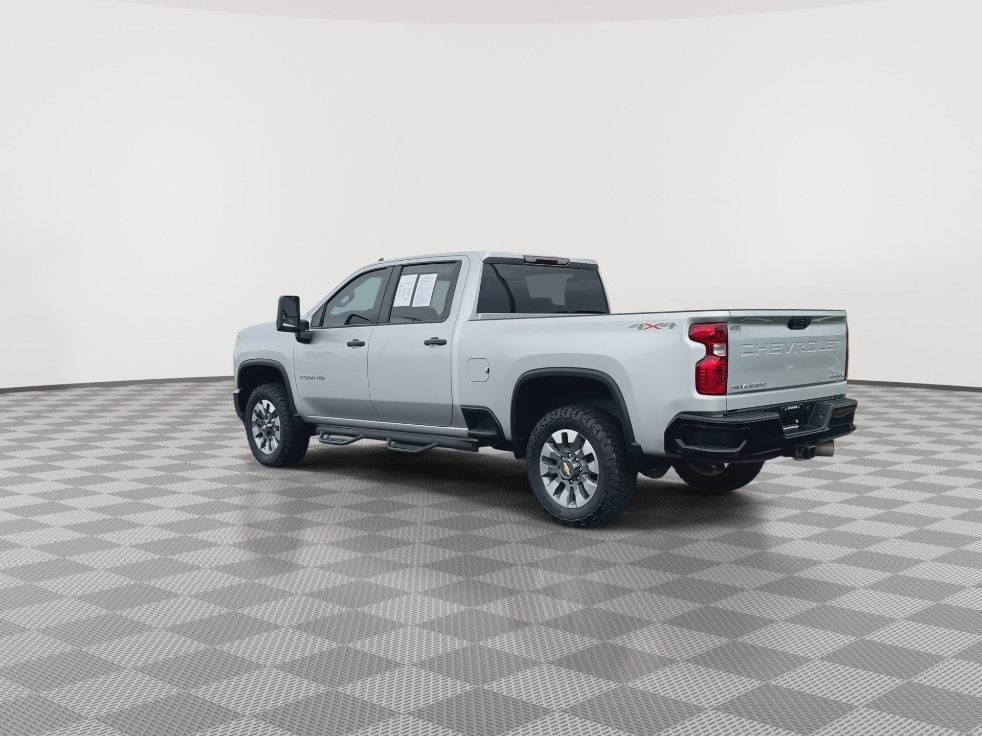 Used 2023 Chevrolet Silverado 2500 Custom w/ Custom Value Package AWD/4WD image 6