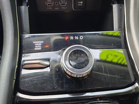 Used 2023 Jeep Grand Cherokee Limited image 24