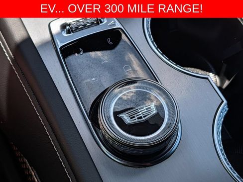 Used 2026 Cadillac Vistiq Sport w/ LPO, Floor Liner Package AWD/4WD image 47