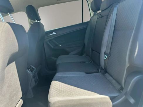 Used 2020 Volkswagen Tiguan S image 11