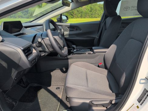 New 2026 Toyota Prius LE image 10