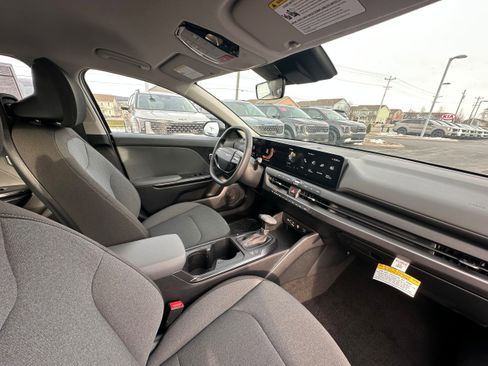 New 2025 Kia K4 LX image 21