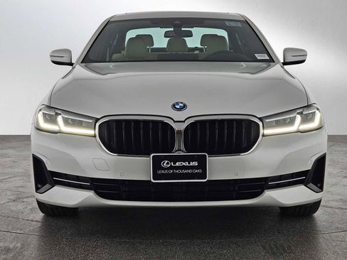 Used 2023 BMW 530e w/ Executive Package image 8