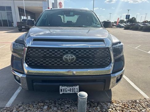 Used 2018 Toyota Tundra SR5 w/ SR5 Upgrade Package AWD/4WD image 6