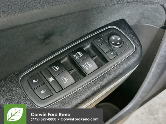 Used 2012 Chrysler 300 SRT8 w/ 19-Premium Speaker Group RWD image 21