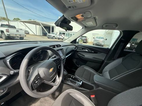 Used 2023 Chevrolet TrailBlazer LT image 9