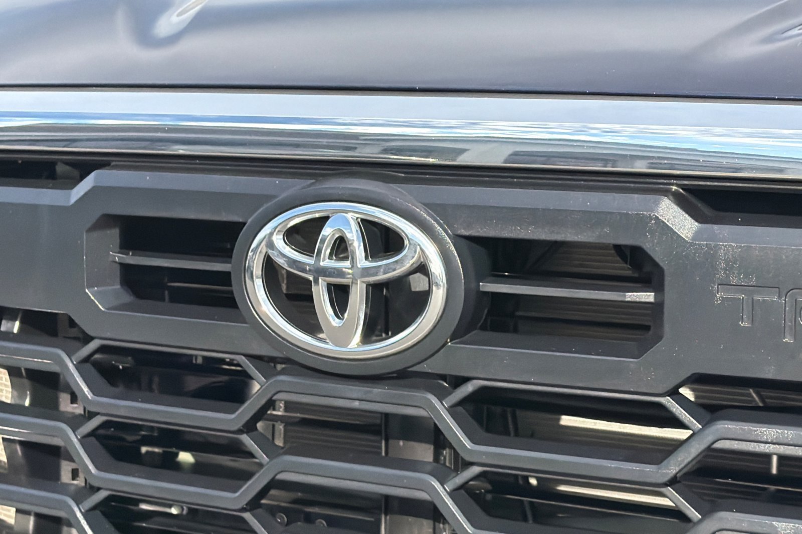 Used 2024 Toyota Tundra SR5 w/ TRD Off-Road Package AWD/4WD image 37