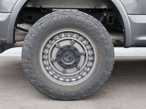 Used 2019 Ford F150 Lariat w/ Equipment Group 502A Luxury image 31