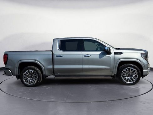 Used 2025 GMC Sierra 1500 Denali Ultimate AWD/4WD image 6