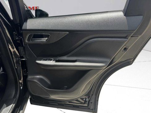 Used 2019 Jaguar F-PACE SVR image 48