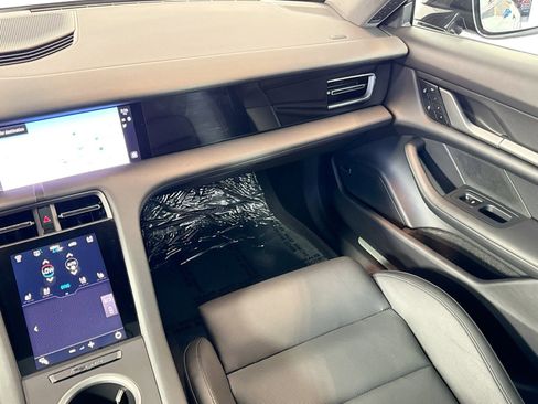 Certified 2025 Porsche Taycan image 20