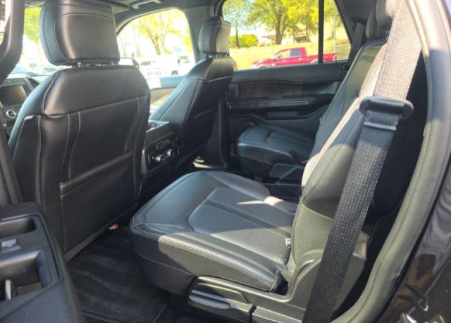 Used 2020 Ford Expedition Limited w/ Special Edition Package AWD/4WD image 9