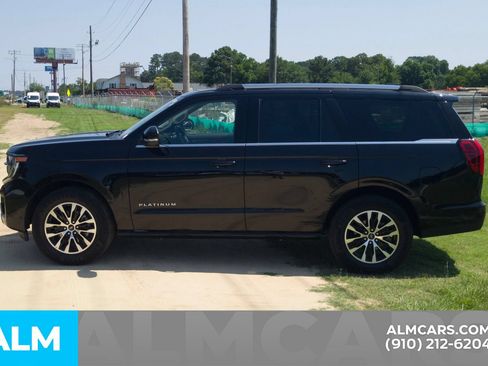 Used 2025 Ford Expedition Platinum AWD/4WD image 12