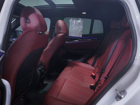 Used 2023 BMW X4 M40i w/ Premium Package image 9