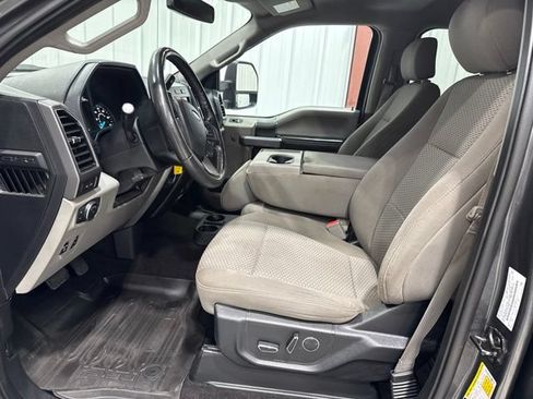 Used 2018 Ford F150 XLT w/ Equipment Group 302A Luxury AWD/4WD image 13