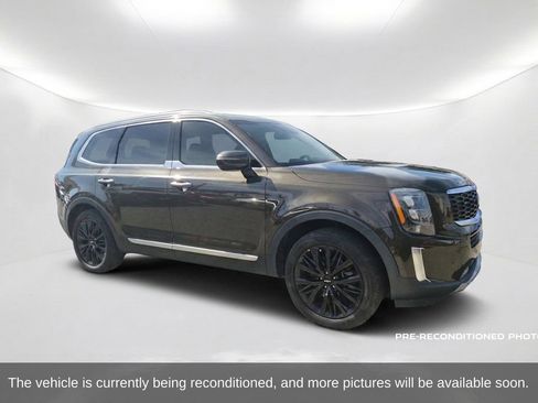 Used 2022 Kia Telluride SX FWD image 3