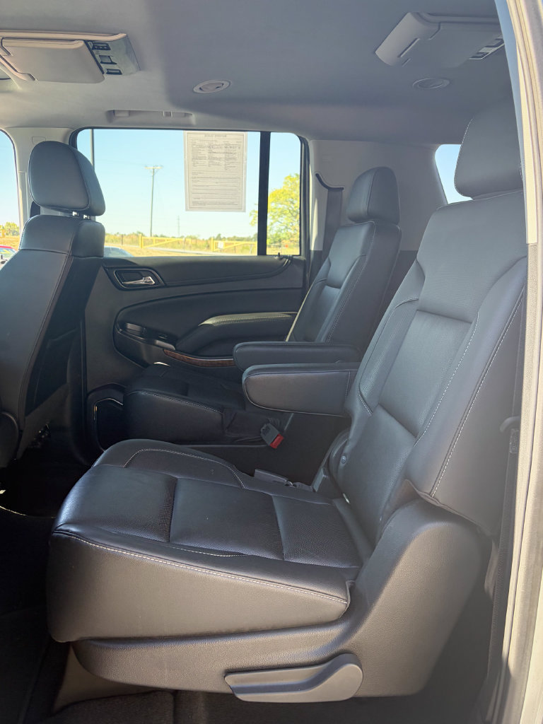 Used 2020 Chevrolet Suburban Premier AWD/4WD image 23