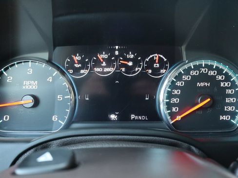 Used 2020 Chevrolet Suburban Premier AWD/4WD image 36