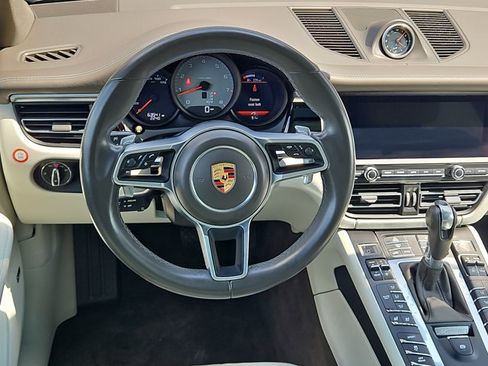 Certified 2019 Porsche Macan S AWD/4WD image 29