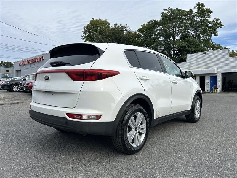 Used 2017 Kia Sportage LX AWD/4WD image 4