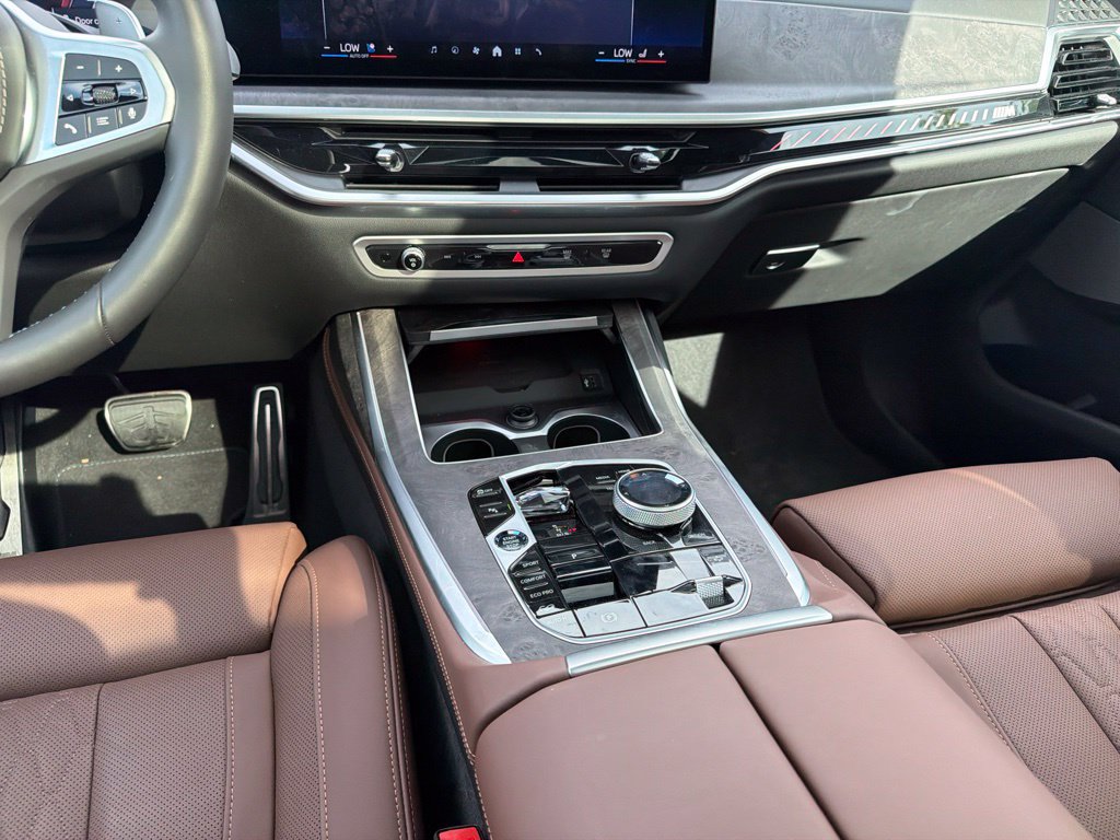 Used 2024 BMW X7 M60i w/ Executive Package AWD/4WD image 16