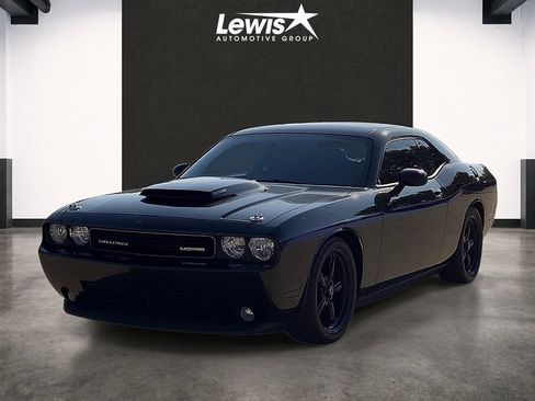 Used 2010 Dodge Challenger R/T w/ Mopar 10 Pkg RWD image 1