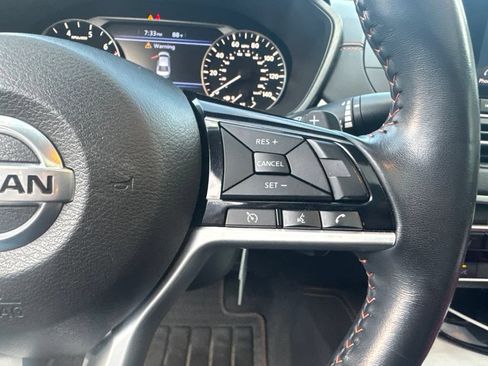 Used 2021 Nissan Altima 2.5 SR w/ SR Premium Package FWD image 13
