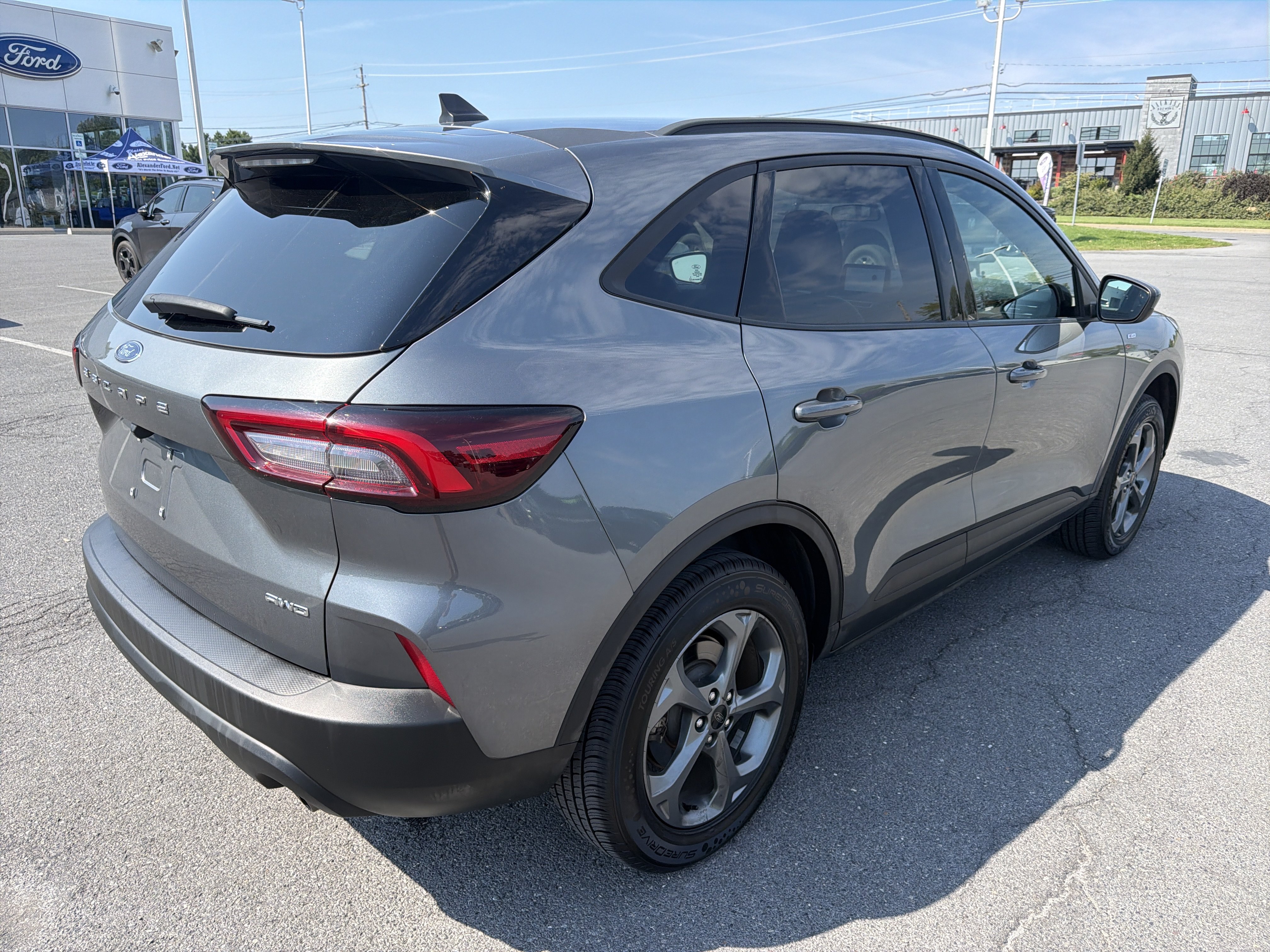 Certified 2025 Ford Escape ST-Line Select AWD/4WD image 3