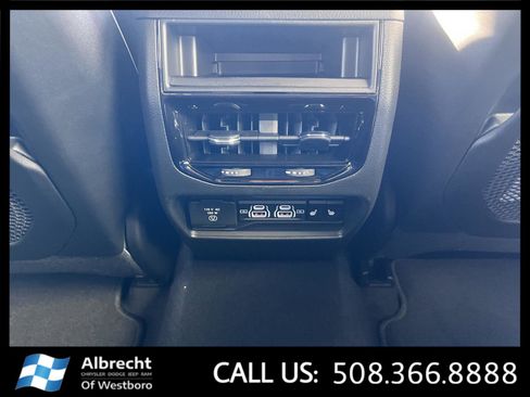 New 2025 Jeep Grand Cherokee Limited w/ Luxury Tech Group II image 19