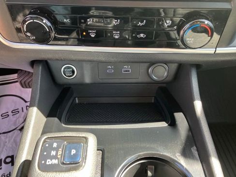 Used 2021 Nissan Rogue S AWD/4WD image 22