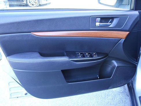 Used 2014 Subaru Outback 2.5i Limited image 8