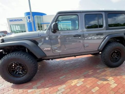 Used 2020 Jeep Wrangler Unlimited Sport S AWD/4WD image 6
