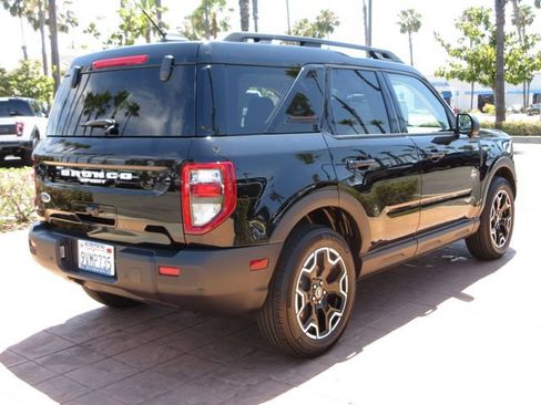 Certified 2025 Ford Bronco Sport Outer Banks w/ Outer Banks Tech Package+ AWD/4WD image 4