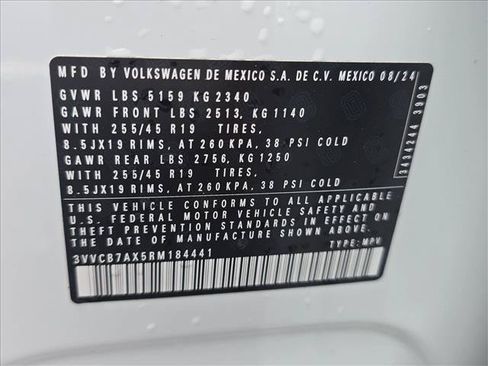 Used 2024 Volkswagen Tiguan SE R-Line FWD image 28