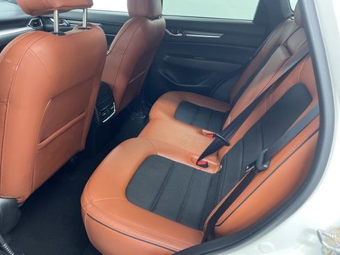 Used 2024 MAZDA CX-5 Carbon Edition image 11