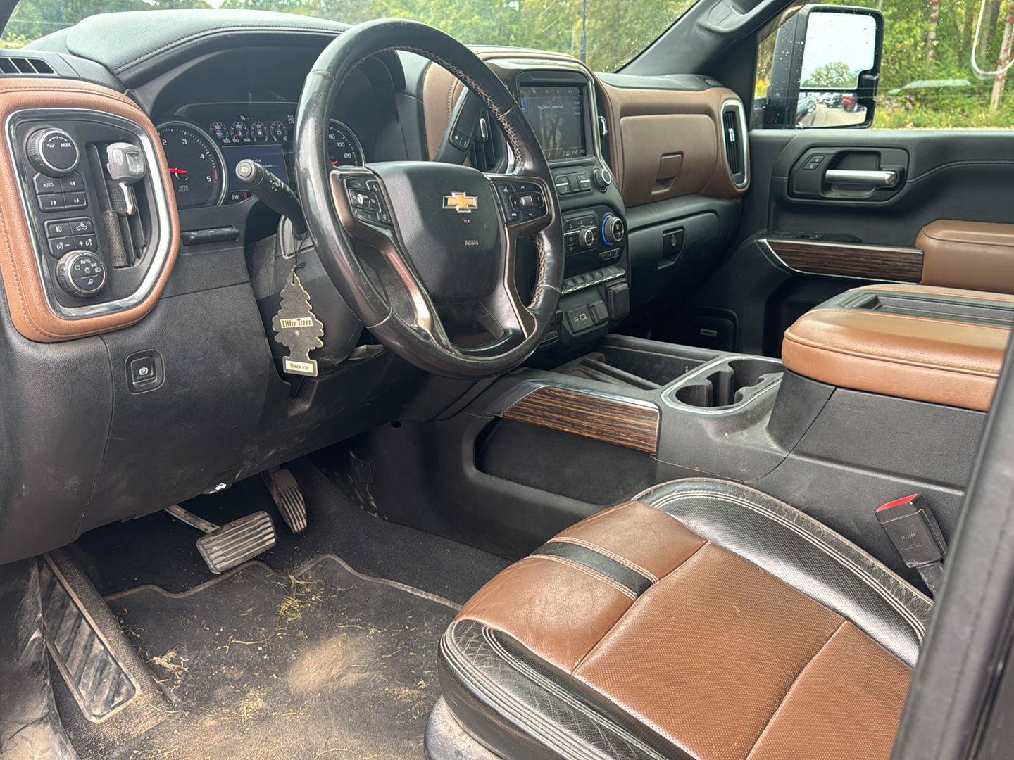 Used 2020 Chevrolet Silverado 2500 High Country w/ Z71 Off-Road Package AWD/4WD image 11