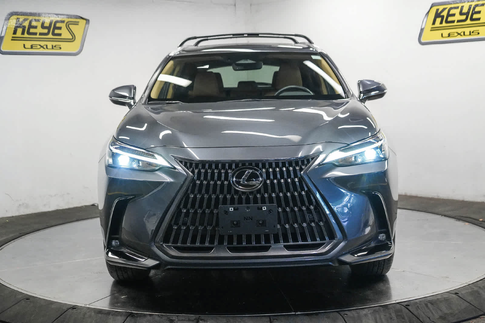 Used 2025 Lexus NX 250 FWD w/ Accessory Package (2T) image 2