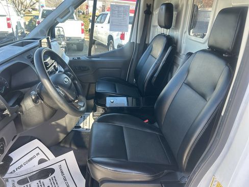 Used 2020 Ford Transit 250 Medium Roof image 10