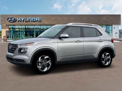 New 2026 Hyundai Venue SEL FWD image 2