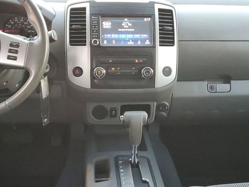 Used 2019 Nissan Frontier SV image 25