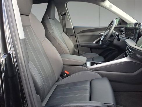 Used 2025 Audi Q5 Premium Plus w/ Premium Plus image 10