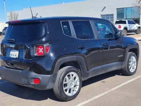 Used 2023 Jeep Renegade Latitude image 5