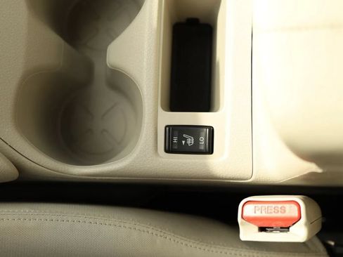 Used 2021 Nissan Rogue Sport SV FWD image 35