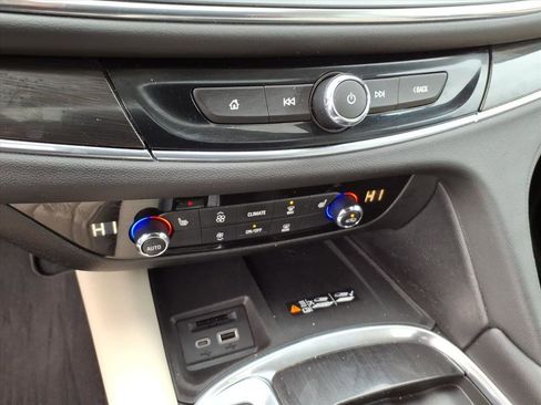 Used 2023 Buick Enclave Essence w/ Experience Buick Package image 31